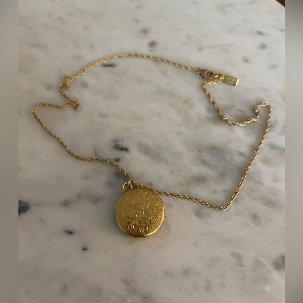 Electric picks Elizabeth locket necklace